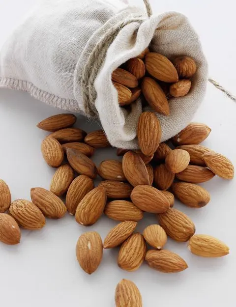 Almonds / బాదం పప్పు (100Gram)